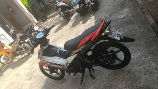 ขาย YAMAHA spark135i สีแดง ดำ สวยๆครับ สตาร์ทมือ ล้อแม็กแท้จากศูนย์ ไมล์ใช้ได้ปกติ ระบบเบรค มาดูรถได้ที่ อ่อนนุช 17 แยก 18 กรุงเทพฯ โทร 089-015-6510,092-678-5857 ราคาต่อรองได้
