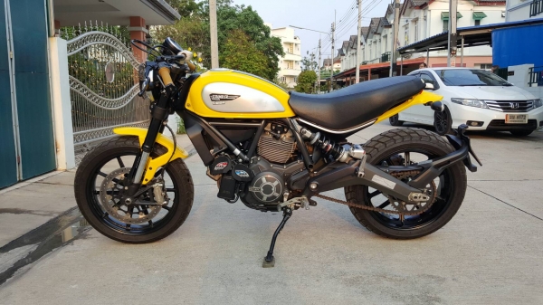 ขาย Ducati Scrambler ปี 2015 ใหม่มาก ไมล์ 5,xxx แต่งเต็ม