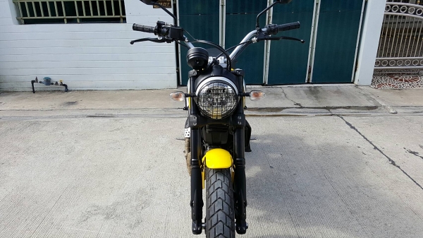 ขาย Ducati Scrambler ปี 2015 ใหม่มาก ไมล์ 5,xxx แต่งเต็ม