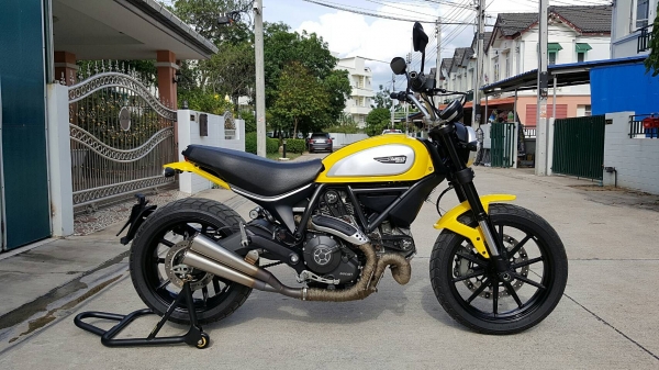 ขาย Ducati Scrambler ปี 2015 ใหม่มาก ไมล์ 5,xxx แต่งเต็ม