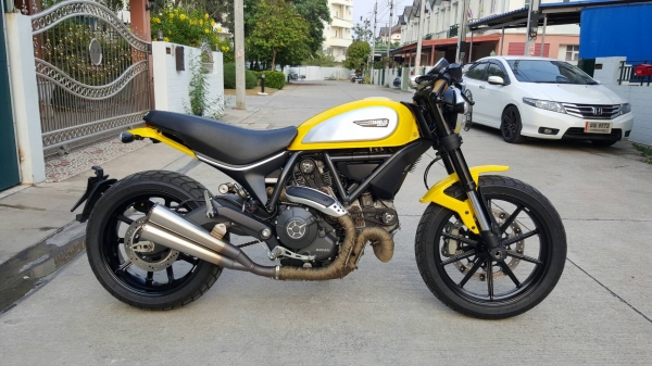 ขาย Ducati Scrambler ปี 2015 ใหม่มาก ไมล์ 5,xxx แต่งเต็ม