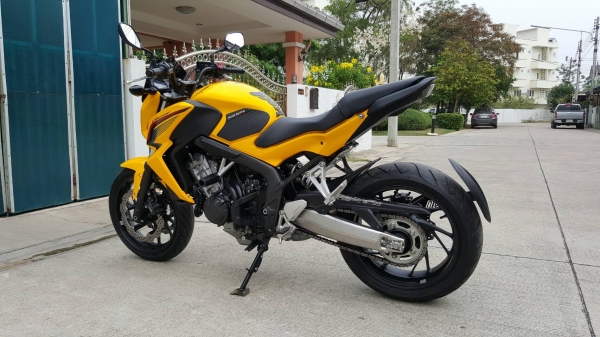 ขาย Honda CB650F ปี 2014 วิ่ง 9,xxx สภาพสวยมาก พร้อมของแต่ง