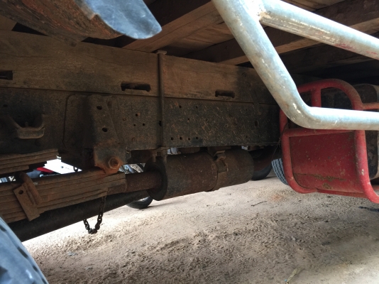 Isuzu npr115 ห้างแท้ตัวแรก Fหลัง หน้า เกียร์ยาว พร้อมหาวไฮดรอลิคขึ้นรถเกี่ยว Isuzu npr115 ห้างแท้ตัวแรก Fหลัง หน้า เกียร์ยาว พร้อมหาวไฮดรอลิคขึ้นรถเกี่ยว