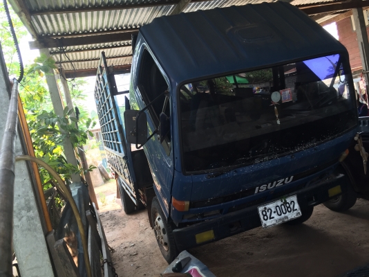 Isuzu npr115 ห้างแท้ตัวแรก Fหลัง หน้า เกียร์ยาว พร้อมหาวไฮดรอลิคขึ้นรถเกี่ยว Isuzu npr115 ห้างแท้ตัวแรก Fหลัง หน้า เกียร์ยาว พร้อมหาวไฮดรอลิคขึ้นรถเกี่ยว