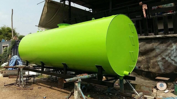 (ลงเมื่อวาน วันนี้ขายเรียบร้อยครับ) จัดถังน้ำมันสีแจ่มๆสักใบ 9000 ลิตร ถังเข้าใหม่ ทำสีใหม่