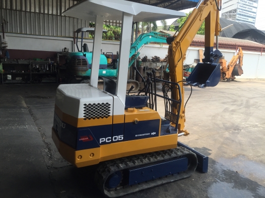 รถขุด Komatsu PC05-6 แทรคยาง มือสอง นำเข้าจากญี่ปุ่น ทำสีใหม่ รถขุด Komatsu PC05-6 แทรคยาง มือสอง นำเข้าจากญี่ปุ่น ทำสีใหม่