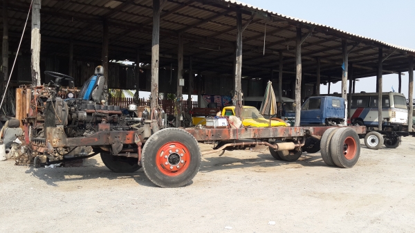 ขายคัชชี  ช่วงล่าง  เครื่องยนต์ 6BD1  เพาว์ทิฟฟี่  ทะเบียน ม.79