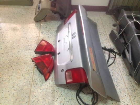 ฝาท้ายพร้อมไฟท้าย CIVIC ไดเเมนชั่นเก่าญี่ปุ่นเเท้สภาพดี ฝาท้ายพร้อมไฟท้าย CIVIC ไดเเมนชั่นเก่าญี่ปุ่นเเท้สภาพดี