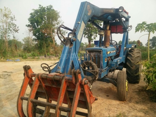 รถไถ FORD NEWHOLLAND 6600 อุปกรณ์คีบแสงกลึง