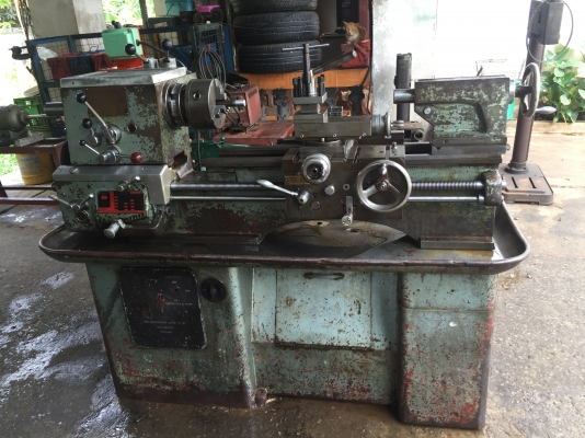 เครื่องกลึงอังกฤษยาวทั้งตัว5ฟุตใช้งานได้3.5ไฟบ้านถอดคอม้าได้กลึงงานมอเตอร์ไซด์ดีมากๆ