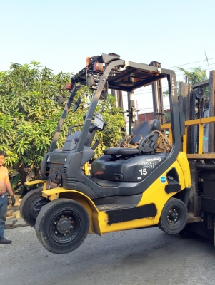 -:-*&bull;*ข า ย ร ถ ย ก นำ เ ข้ า*&bull;*-:-KOMATSU FD15-21เครื่องดีเซล เกียร์ออโต้ เสาสูง4.5เมตร สนใจติดต่อ083-062-0223(ปอนด์)