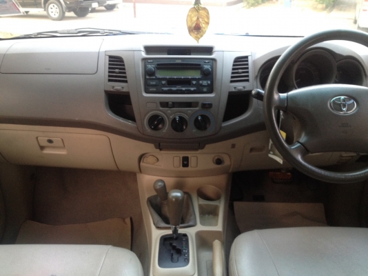 วีโก้สี่ประตู 4x4 เครื่อง 3000 เกียร์ออโต้ขับสี่ ปี 2005 วีโก้สี่ประตู 4x4 เครื่อง 3000 เกียร์ออโต้ขับสี่ ปี 2005