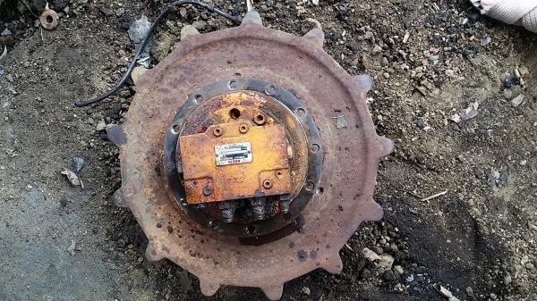 ขายชิ้นส่วนอะไหล่รถ PC28UU