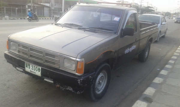 ขายบิ้กเอ็มฝาขาว หน้าหลังเดิม บางๆ เครื่องดี ครัชชีสวย แอร์เย็น ขายบิ้กเอ็มฝาขาว หน้าหลังเดิม บางๆ เครื่องดี ครัชชีสวย แอร์เย็น