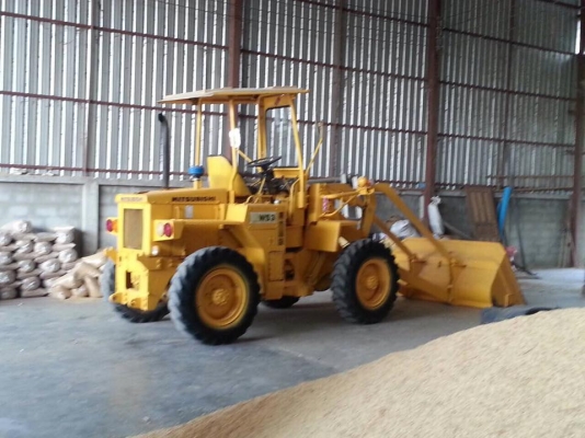 ขายรถตักล้อยาง Mitsubishi WS-3 แขนยาวต่อแขนแล้ว ตักใส่สิบล้อได้ เคริ่องดีปั้มแรง เอวแน่น เบครดี ยางสวย ราคาต่อรองได้