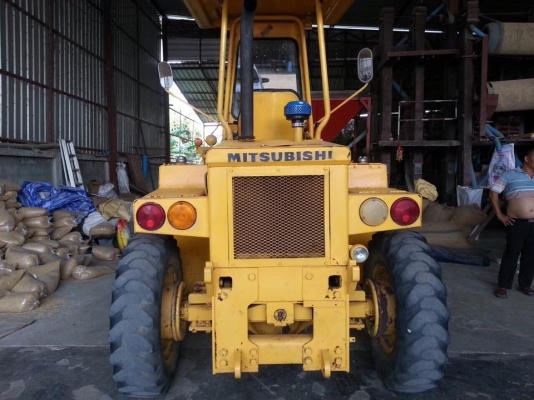 ขายรถตักล้อยาง Mitsubishi WS-3 แขนยาวต่อแขนแล้ว ตักใส่สิบล้อได้ เคริ่องดีปั้มแรง เอวแน่น เบครดี ยางสวย ราคาต่อรองได้