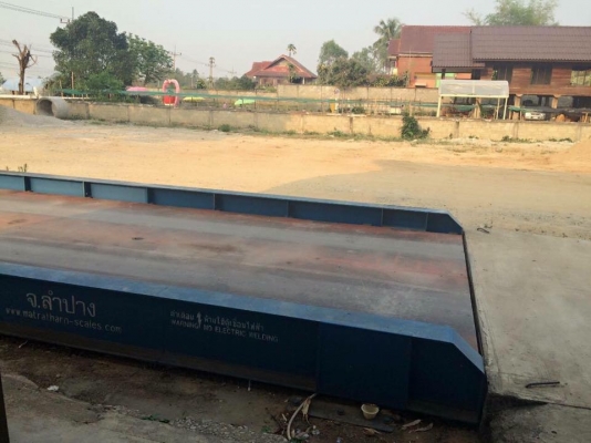 ขายเครื่องชั่ง 50 ตัน{ของมาตราฐานเครื่องชั่ง ลำปาง} ขนาด กว้าง 3เมตร ยาว 8เมตร# ไม่ได้ใช้งานหนัก อุปกรณ์ครบ สภาพดี...พื้นเหล็ก ราคา170,000-. {ไม่รวมค่าขนย้าย}ราคาต่อรองได้