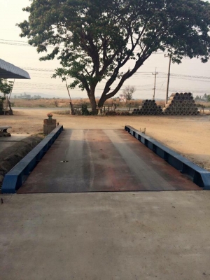 ขายเครื่องชั่ง 50 ตัน{ของมาตราฐานเครื่องชั่ง ลำปาง} ขนาด กว้าง 3เมตร ยาว 8เมตร# ไม่ได้ใช้งานหนัก อุปกรณ์ครบ สภาพดี...พื้นเหล็ก ราคา170,000-. {ไม่รวมค่าขนย้าย} ราคาต่อรอง