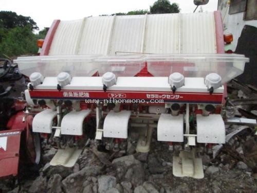 รถปลูกข้าวดำนานั่งขับ YANMAR   RR50 รหัสสินค้า : 14002099  ติดต่อ Tel.086-8150487 www.nihonmono.com