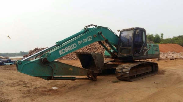 ขายด่วน  รถแบคโฮ  kobelco  yn12   สภาพดี พร้อมใช้งาน  เอกสารพร้อม  8700 ชม.