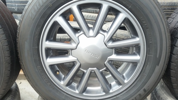 ขายล้อISUZU X-SERIES 16(สีกัล) ยาง205/65/16  4 ล้อ