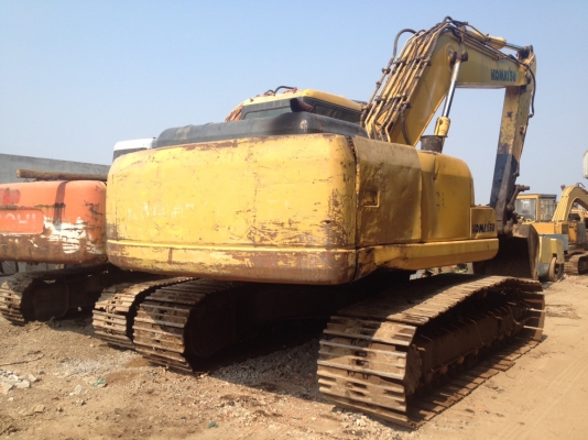 ขายด่วน!! KOMATSU PC200-7 สภาพพร้อมใช้ค่ะ ขายด่วน!! KOMATSU PC200-7 สภาพพร้อมใช้ค่ะ