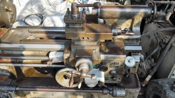 ** Sold ** กลึงยุ่น TAKISAWA TSL-550 ขนาด 4 ฟุตหนักฐานหล่อ เกียร์บล็อค 3 เพลาเด้งเบรค ไฟ 380V. สดนอกมาเทสได้!!