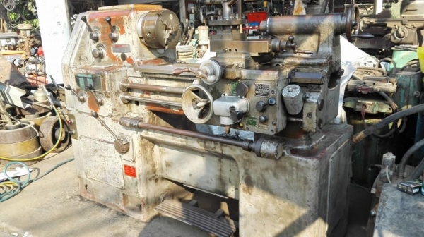** Sold ** กลึงยุ่น TAKISAWA TSL-550 ขนาด 4 ฟุตหนักฐานหล่อ เกียร์บล็อค 3 เพลาเด้งเบรค ไฟ 380V. สดนอกมาเทสได้!!