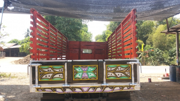 ขายรถอีแต๋นหกล้อใช้ในการเกษตบรรทุกพืชผลเกษต-บริการส่งฟรีครับ