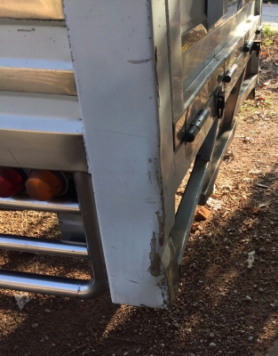 ขาย กะบะสะเเตลเรส ยาว5.50ม ยกลงจาก ฮีโน่ FC4J สภาพดีสวยพร้อมใช้ ราคา 135,000บ ราคาเบาๆ ขาย กะบะสะเเตลเรส ยาว5.50ม ยกลงจาก ฮีโน่ FC4J สภาพดีสวยพร้อมใช้ ราคา 135,000บ ราคาเบาๆ