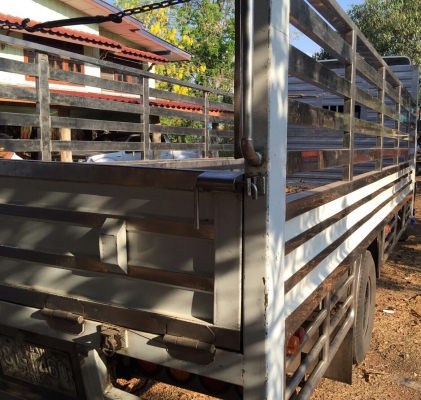 ขาย กะบะสะเเตลเรส ยาว5.50ม ยกลงจาก ฮีโน่ FC4J สภาพดีสวยพร้อมใช้ ราคา 135,000บ ราคาเบาๆ ขาย กะบะสะเเตลเรส ยาว5.50ม ยกลงจาก ฮีโน่ FC4J สภาพดีสวยพร้อมใช้ ราคา 135,000บ ราคาเบาๆ