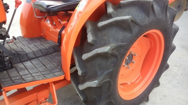 47เอสพี ใช้น้อย เดิมทุกส่วน เยี่ยมจากโรงงาน215ชํ่วโมง 47เอสพี ใช้น้อย เดิมทุกส่วน เยี่ยมจากโรงงาน215ชํ่วโมง