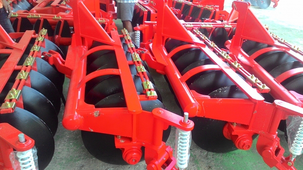 ผานพรวน246Fใหม่ส่งใด้ทุกจังหวัดครับ