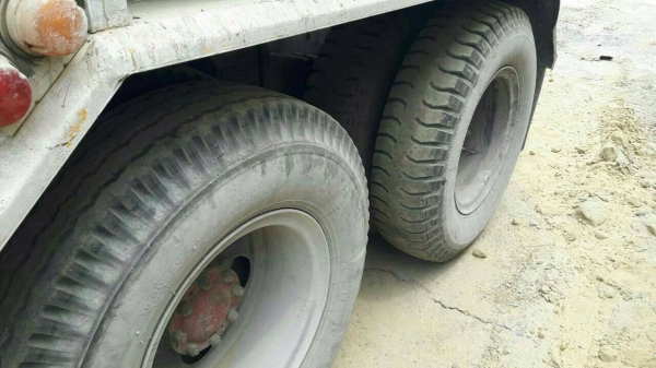 Hino ZM303 โม่ตรง 6.5 คิว เครื่อง EK100-260 แรง หัวบาง ยางดี คัสชีสวย เล่มทะเบียน