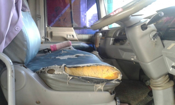 รถฮีโน่ 12 ล้อ ท้ายลาด ( เปอร์เฟีย. ) 320 แรงม้า. ปี 52.      สนใจติดต่อ  081 - 6079515