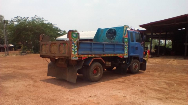 **640,000 บ.ต่อรอง/// 6ล้อดั้มดิน ISUZU ROCKY FRR-195 แรง ประกอบ ปี48 เครื่อง/เกียร์ เดิม แน่น แรงดี ช่วงล่างFหน้า-หลัง พาวเวอร์/ทริฟฟี่/แอร์ กระบะดั้ม5ตัน3.60ม.ยิงหน้า ยาง8.25/16 รถสวย พร้อมใช้ เล่มฯ ครบ **ขาย ISUZU ROCKY FRR-195HP 6ล้อดั้มดิน5คิว สภาพดี **640,000 บ.ต่อรอง/// 6ล้อดั้มดิน ISUZU ROCKY FRR-195 แรง ประกอบ ปี48 เครื่อง/เกียร์ เดิม แน่น แรงดี ช่วงล่างFหน้า-หลัง พาวเวอร์/ทริฟฟี่/แอร์ กระบะดั้ม5ตัน3.60ม.ยิงหน้า ยาง8.25/16 รถสวย พร้อมใช้ เล่มฯ ครบ **ขาย ISUZU ROCKY FRR-195HP 6ล้อดั้มดิน5คิว สภาพดี