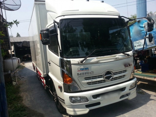 รถฮีโน่ 10 ล้อ ( ตู้แห้ง ) 175 แรงม้า. ปี 56.  ( รถวิ่ง 14x,xxx กม. )    สนใจติดต่อ  081 - 6079515