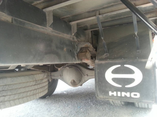 รถฮีโน่ 10 ล้อ ( ตู้แห้ง ) 175 แรงม้า. ปี 56.  ( รถวิ่ง 14x,xxx กม. )    สนใจติดต่อ  081 - 6079515