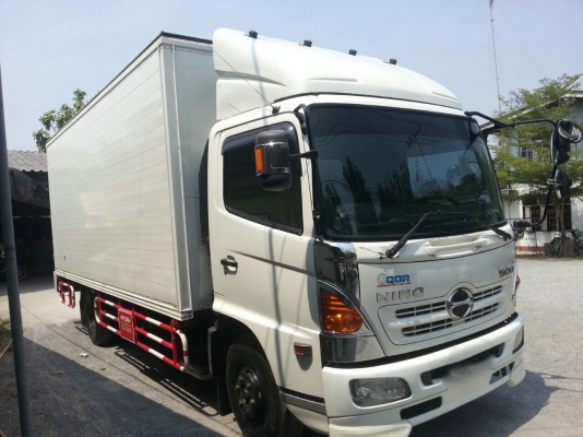 รถฮีโน่ 10 ล้อ ( ตู้แห้ง ) 175 แรงม้า. ปี 56.  ( รถวิ่ง 14x,xxx กม. )    สนใจติดต่อ  081 - 6079515