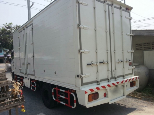 รถฮีโน่ 10 ล้อ ( ตู้แห้ง ) 175 แรงม้า. ปี 56.  ( รถวิ่ง 14x,xxx กม. )    สนใจติดต่อ  081 - 6079515