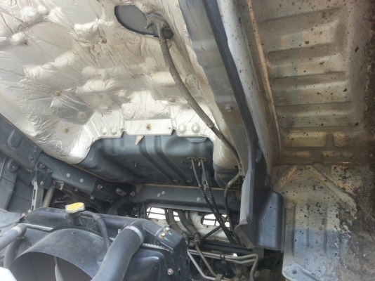 รถฮีโน่ 10 ล้อ ( ตู้แห้ง ) 175 แรงม้า. ปี 56.  ( รถวิ่ง 14x,xxx กม. )    สนใจติดต่อ  081 - 6079515