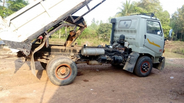 6ล้อดัมพ์ 5 คิว FC  6 เกียร์เดินหน้า  465000 (ราคาคุยได้ขายเอง)