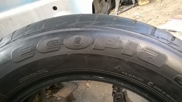 ยางEcopia 215 60 R16 ปี13ปลายปี ยางEcopia 215 60 R16 ปี13ปลายปี