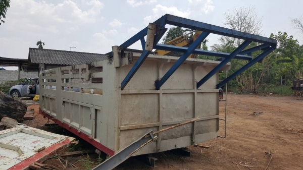 ขาย ชุดกระบะดั้มสามมิตร ยาว 6 เมตร กว้าง 2.40 เมตร คัสซีเทียมกว้าง 87 ซม. ยกลงจาก 10 ล้อ HINO