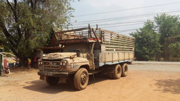 สิบล้อหัวยาว isuzu 2เพาใหญ่สโลกลาง เครื่อง EH700 จิฟฟีเพาเวอร เอกสารครบพร้อมโอน