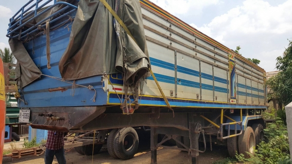 ขาย หางเซมิดั้ม ยาว 8 เมตร อู่เสรีชัย แผงข้างมิเนียม ช่วงล่างดี ทะเบียนพร้อมโอน