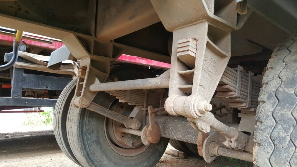 ขาย หางเซมิดั้ม ยาว 8 เมตร อู่เสรีชัย แผงข้างมิเนียม ช่วงล่างดี ทะเบียนพร้อมโอน