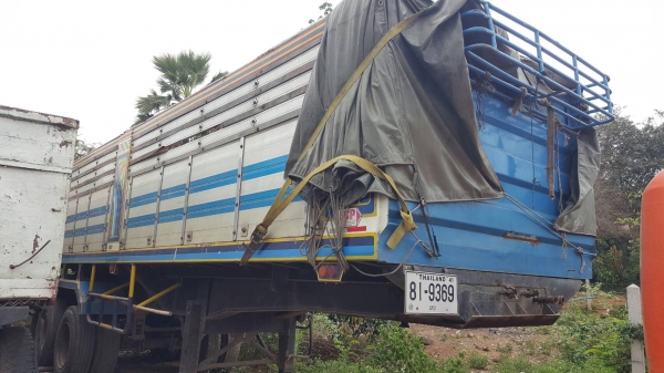 ขาย หางเซมิดั้ม ยาว 8 เมตร อู่เสรีชัย แผงข้างมิเนียม ช่วงล่างดี ทะเบียนพร้อมโอน