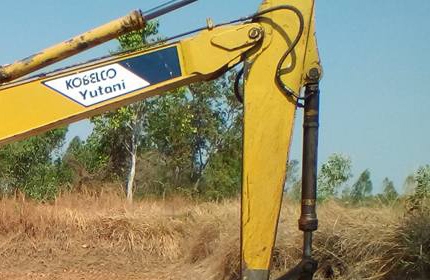 แบคโฮ KOBELCO SK120 MARK (3) ไฟตัด เครื่อง/ปั้ม เดิม แรงดี บูมอาร์มดี บุ้งกี๋หนา ฟันยาว เอวดี แน่น ช่วงล่าง65\% โซ่ดี แทร็กครบ โรลเลอร์ดี สป็อคเก็ต65\% แอร์เย็น รถทำใช้งานอยู่ ไม่มีเล่ม ขายตามสภาพ **ขาย KOBELCO MARK 3 SK-120 แบคโฮยอดน แบคโฮ KOBELCO SK120 MARK (3) ไฟตัด เครื่อง/ปั้ม เดิม แรงดี บูมอาร์มดี บุ้งกี๋หนา ฟันยาว เอวดี แน่น ช่วงล่าง65\% โซ่ดี แทร็กครบ โรลเลอร์ดี สป็อคเก็ต65\% แอร์เย็น รถทำใช้งานอยู่ ไม่มีเล่ม ขายตามสภาพ **ขาย KOBELCO MARK 3 SK-120 แบคโฮยอดน