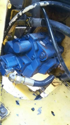 ขาย KOBELCO SK 60 M3 เอกสารใบซื้อขายพร้อมใช้ ติดต่อ คุณ อ๊อฟ พิตร 086-737-9991